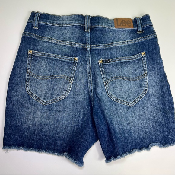 Lee relaxed fit short high rise shorts size 10 - Picture 4 of 4